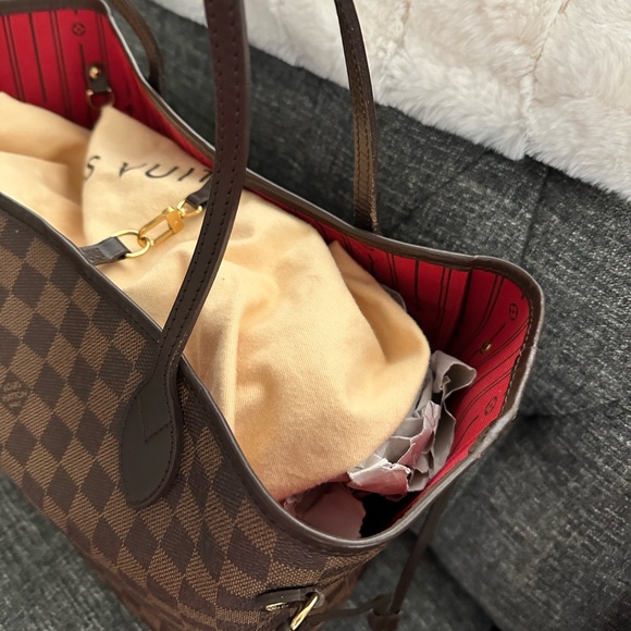 Authentic Louis Vuitton MM Damier Ebene - Picture 14 of 16